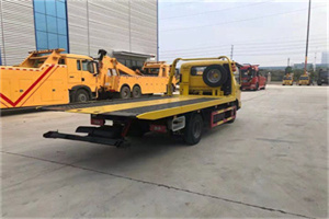 港闸非事故拖车