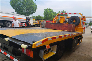 港闸附近拖车电话号码服务